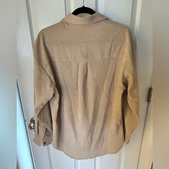 Shacket - Picture 3 of 4